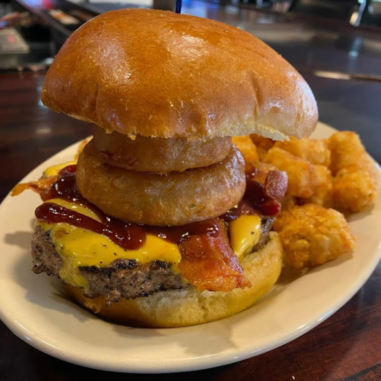 Western Burger with tater tots